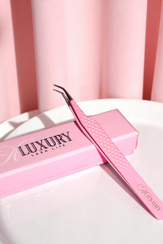 Tweezers